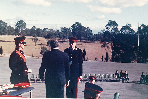 1972 197c Fullager Receives Certifoicate