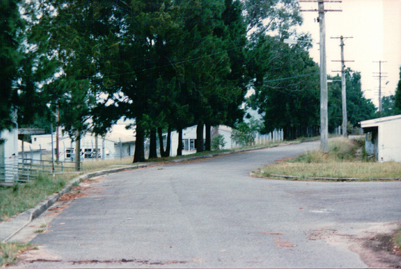1985c 19 From outside theatre looking nth along main road