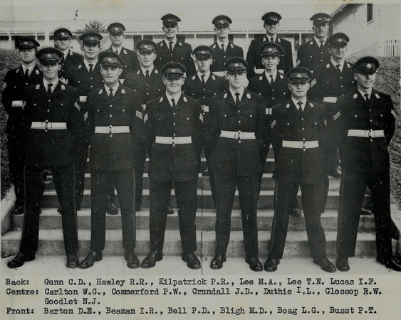 1968 495b Graduates Barnett photo