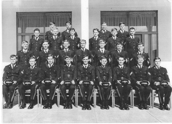 1973 195c O1 72 OTU OCS Graduates